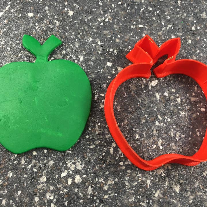 Emporte-pièce en forme de pomme pour la vente par CookieCutterSupply
