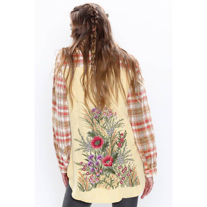 Aratta | Women's Fashion – Engroshandel Skjorte med buttondown – til kvinder – Sarah of York Skjorte1