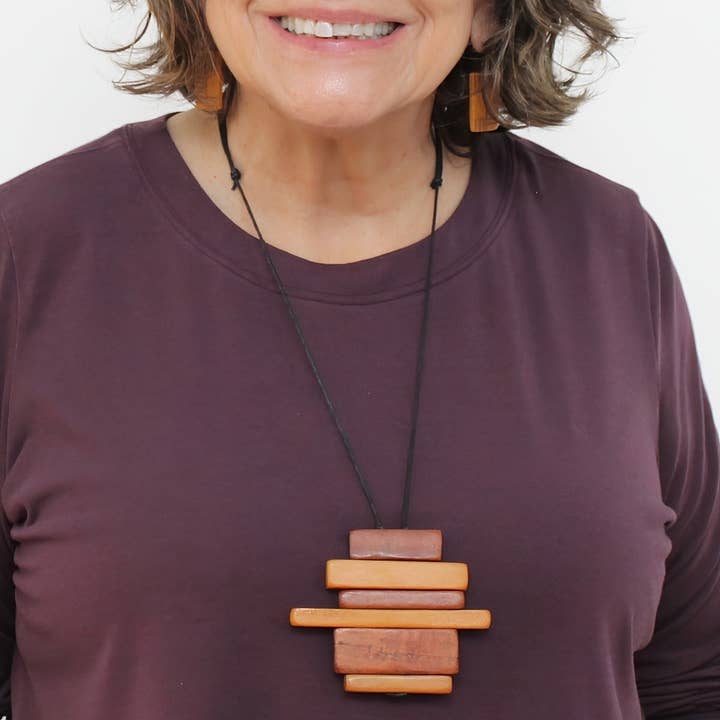 Pendente Mallory Marrone per la vendita all'ingrosso da parte di Sylca Designs