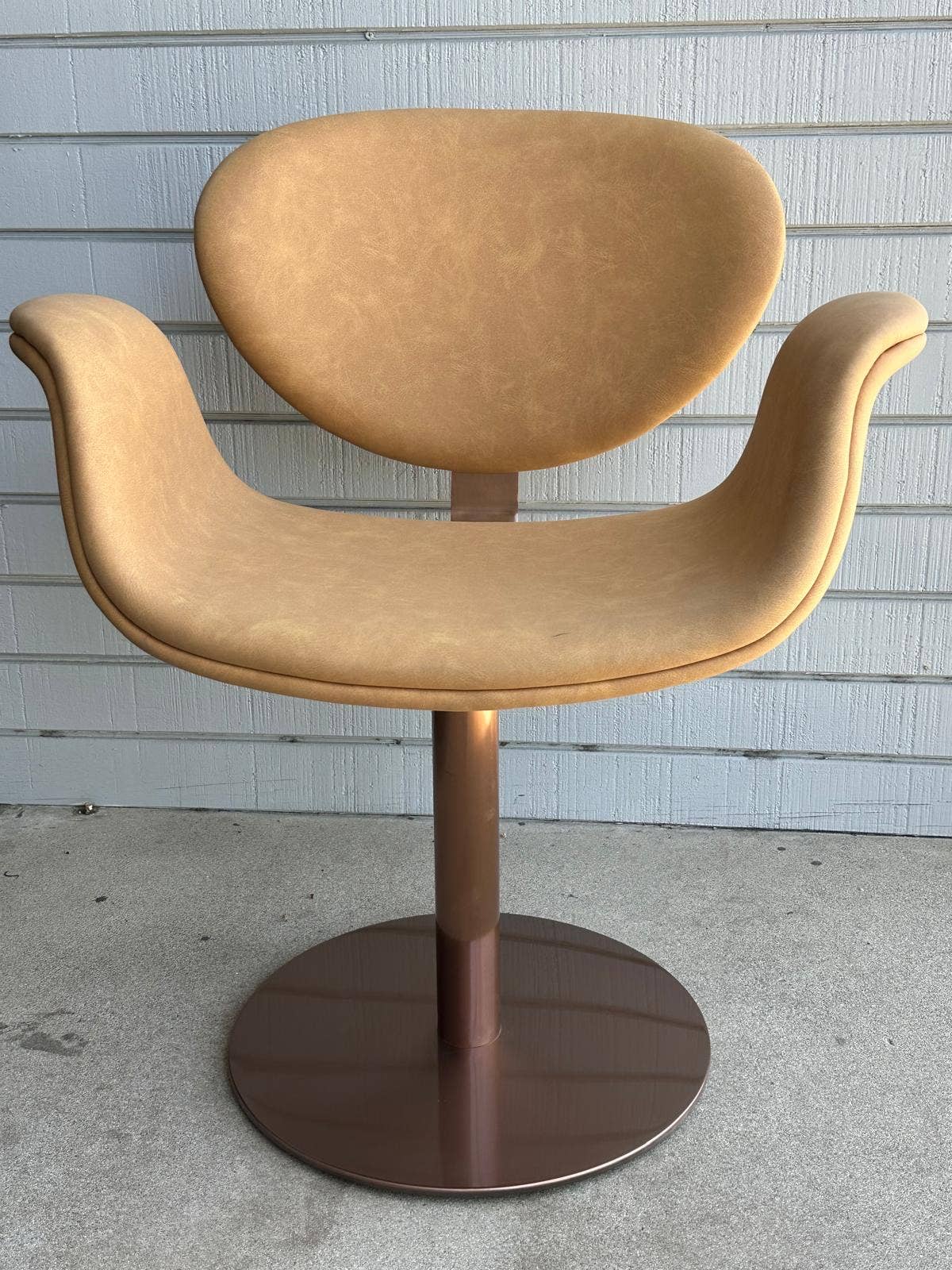 Statements by J - Wholesale Chair - Tulip Swivel  Chair - Camel and Bronze1