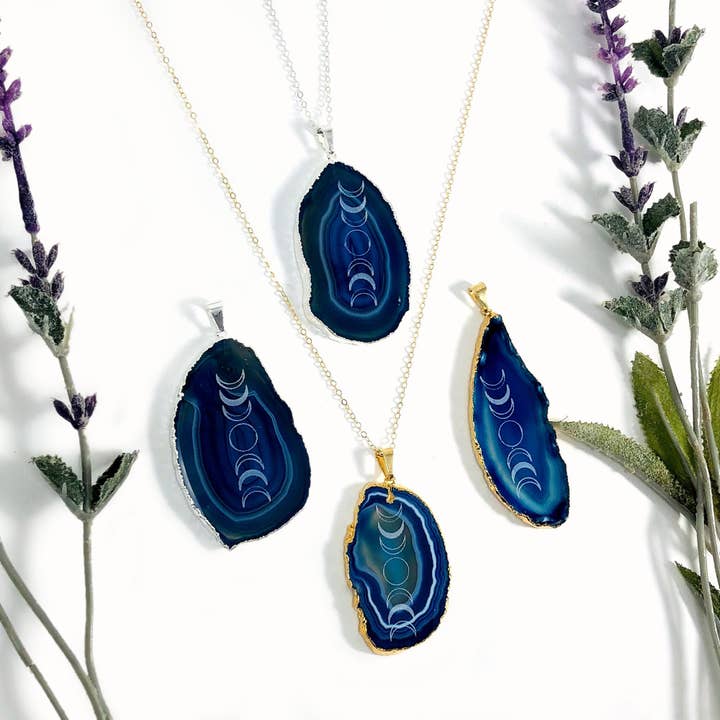 Jewelers Paradise - Wholesale Individual charm/pendant - Agate Slice Pendants with Moon Phases Electroplated Edges10