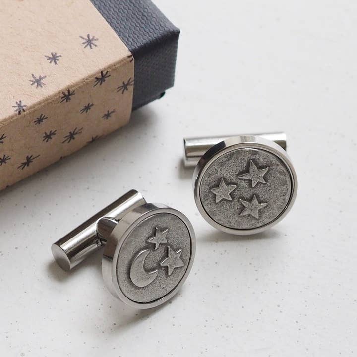 Kutuu – wholesale Cufflinks – 'Love You to the Moon and Back' Cufflinks1