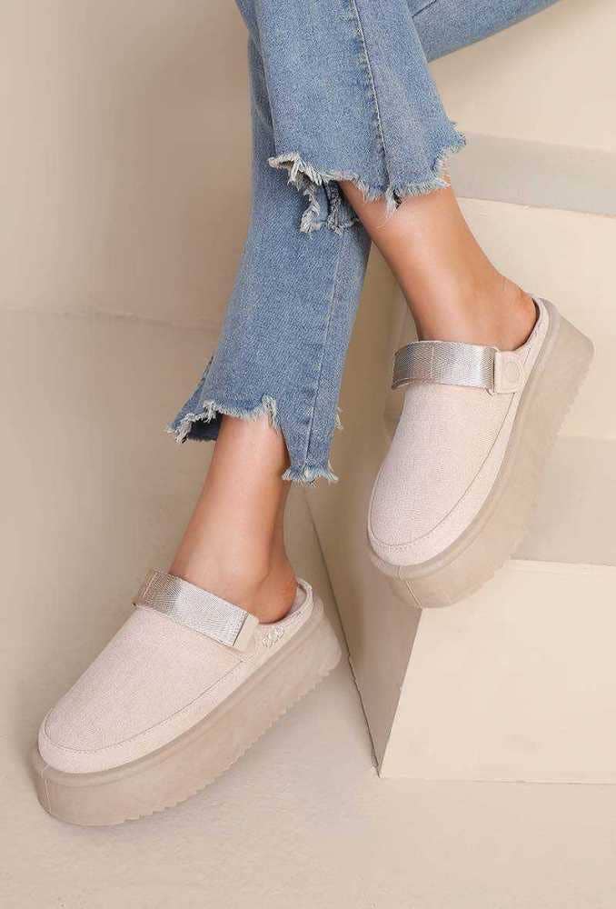 Joia Paris - Wholesale Clogs - Women's - Fur wedge clog with adjustable straps RU-165