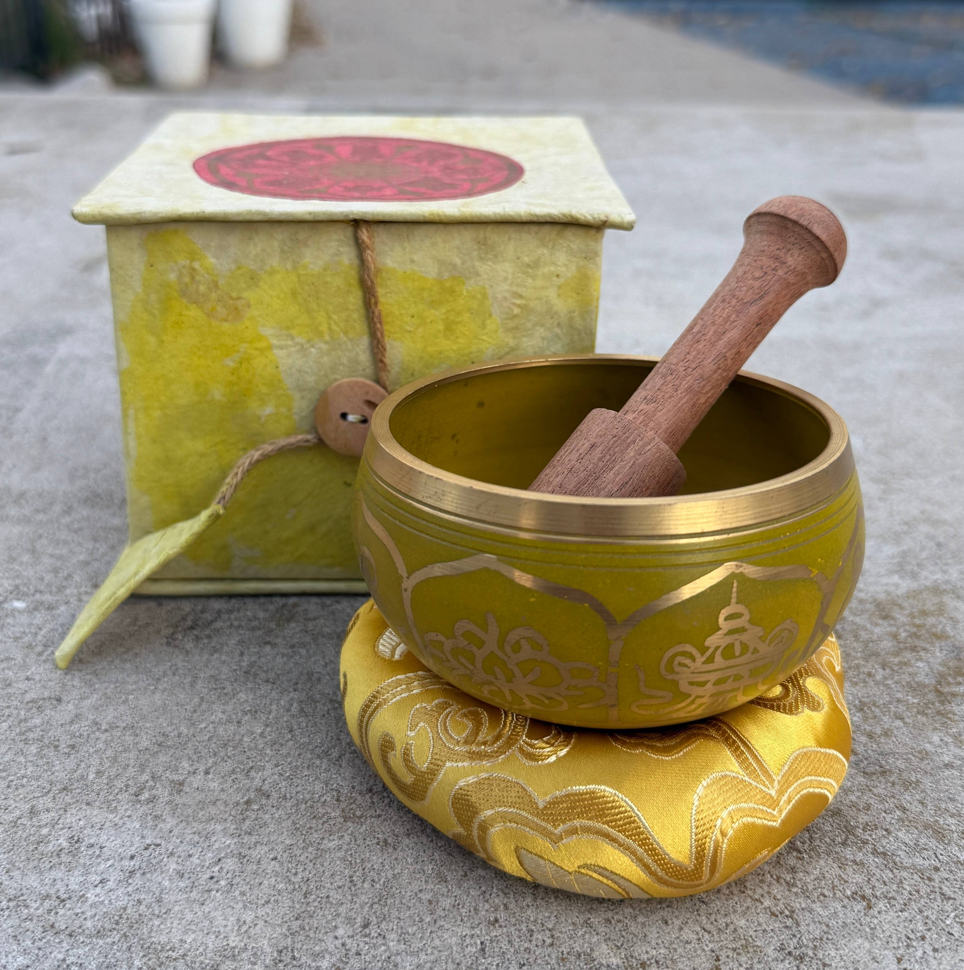 Lungta Imports - Wholesale Meditation Supplies - Tibetan Complete Singing Bowl Gift Box Set 8 Lucky Symbols 9