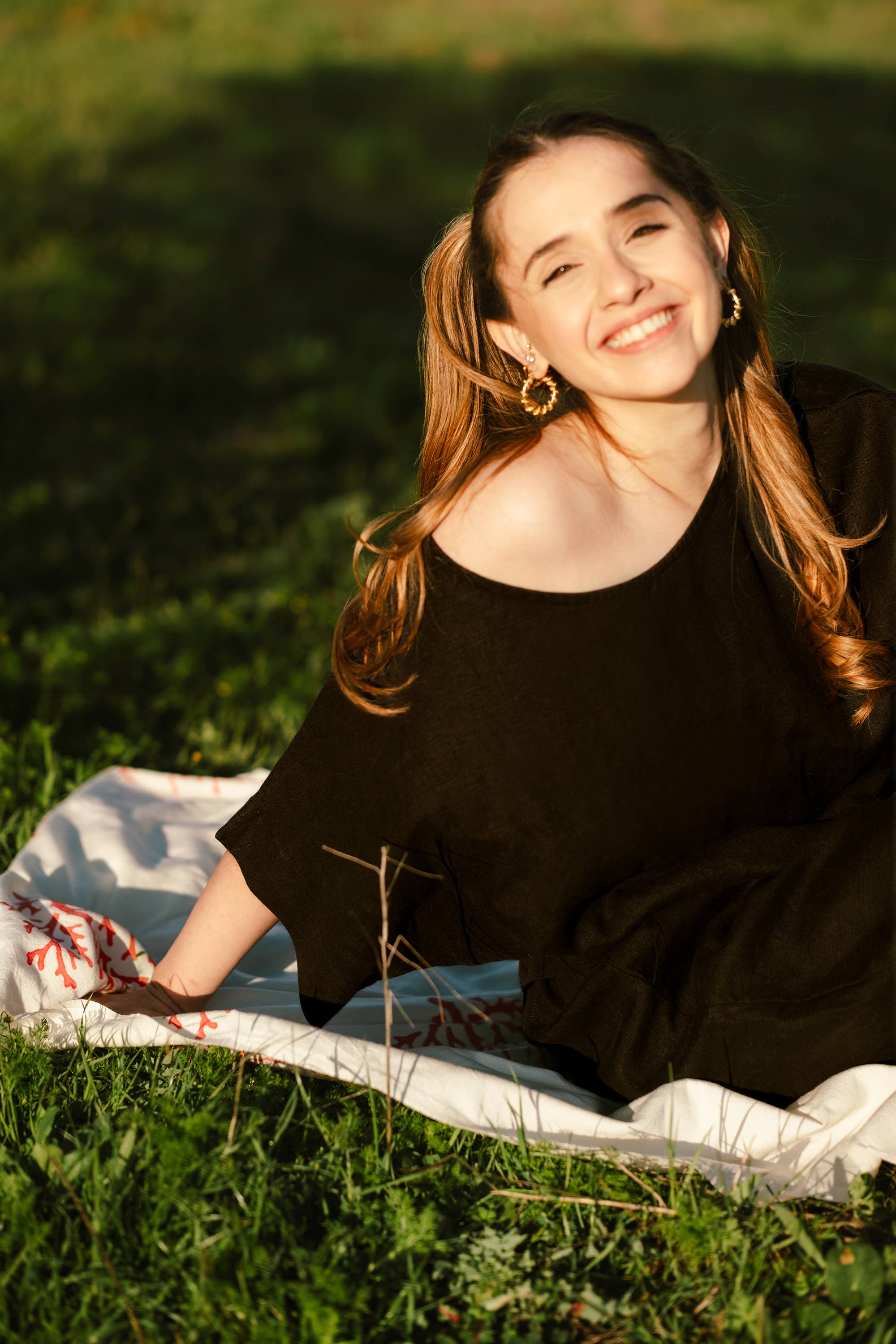 Moa - Wholesale Blouse - Women's - Pure Linen Beige Top11