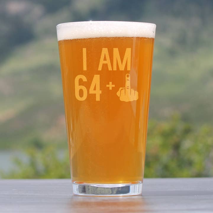 bevvee - Vendita all'ingrosso Boccali - Regali per il 65° compleanno - Bicchiere da 64 pinte Middle Finger per birra0