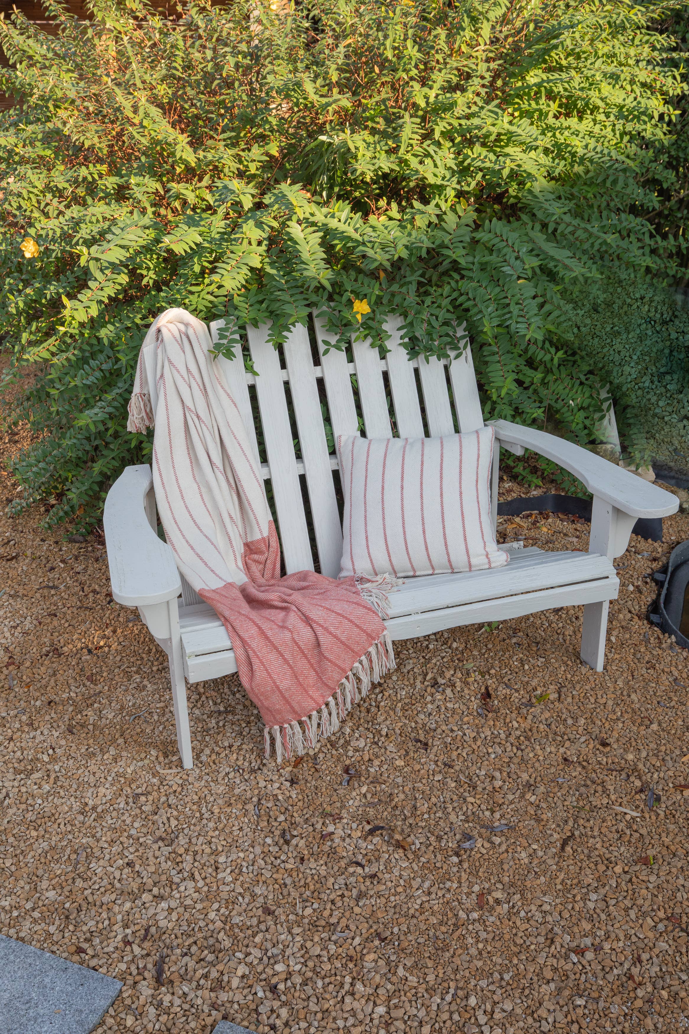 Tiseco - Wholesale Throw Blanket - Throw ALMA - 130x160 cm1