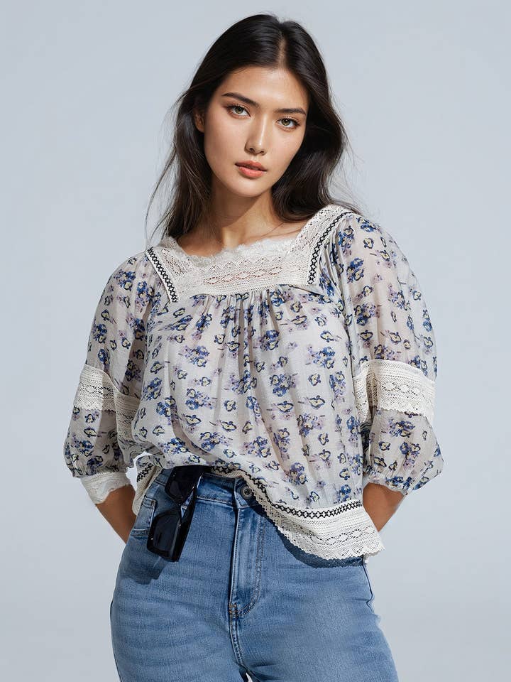 Blouse romantique avec fleurs et détails en dentelle pour la vente par Q2—All Orders:Free Duties for the US,UK,and Canada
