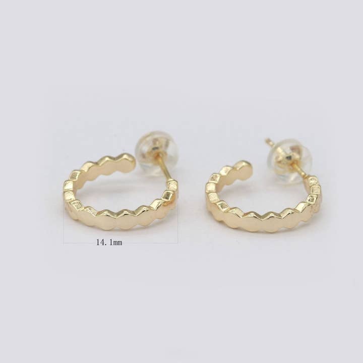 Zig Zag Hoop Earring 15mm Dainty Hoops P-182 for wholesale by Aim Eternal