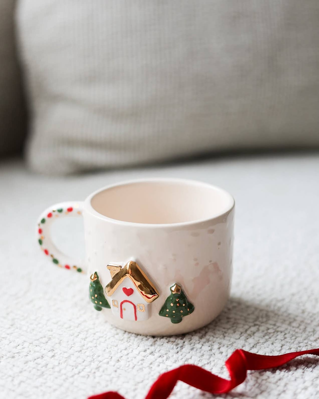 Luuma Home - Wholesale Coffee Mug - Christmas House Mug0