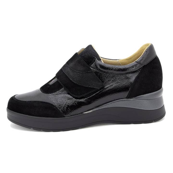 Zwarte Lakleren Schoen met Verstelbare Band 245752 voor wholesale door PieSanto