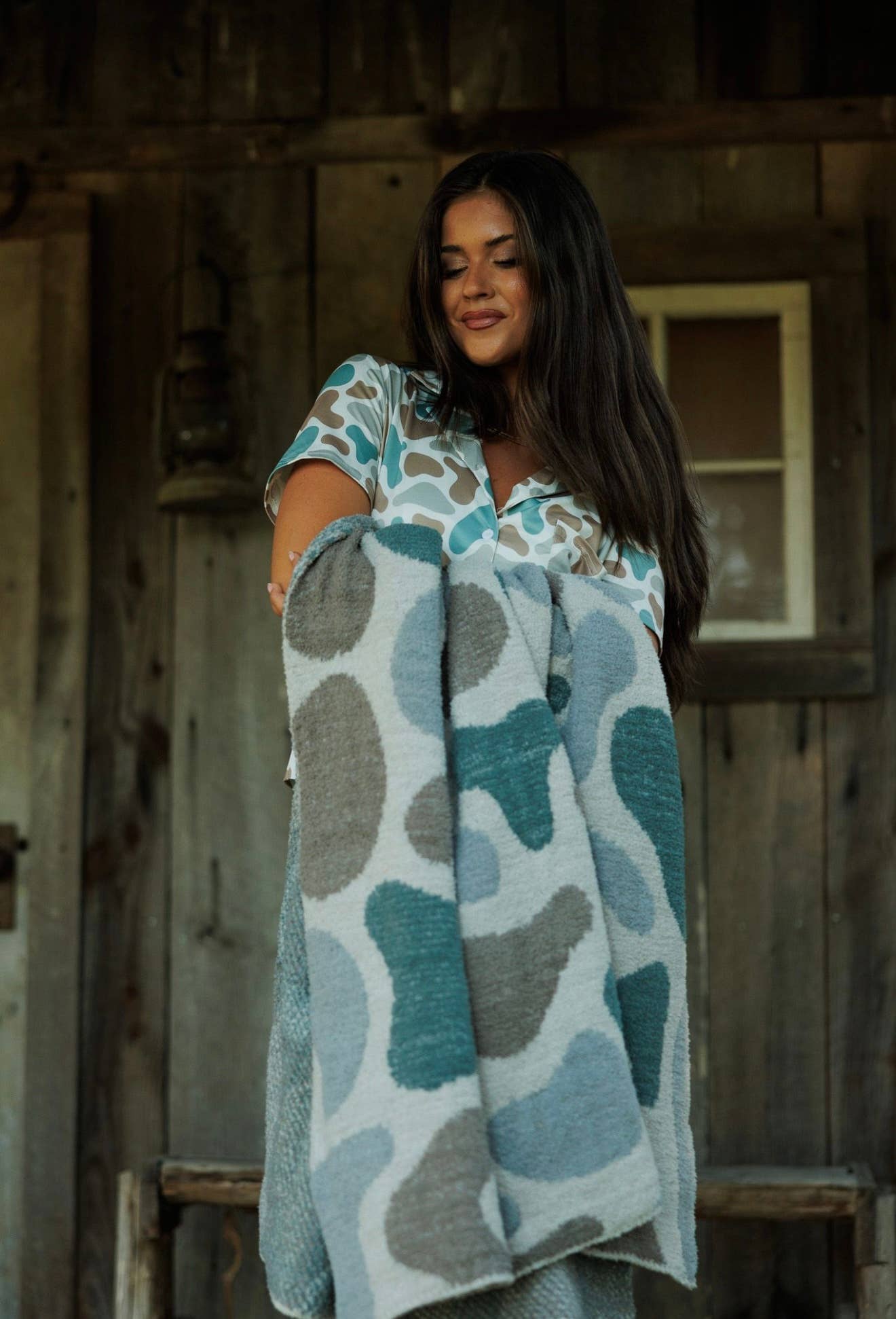 The Front Porch Label - Wholesale Throw Blanket - Camo Throw Blanket5