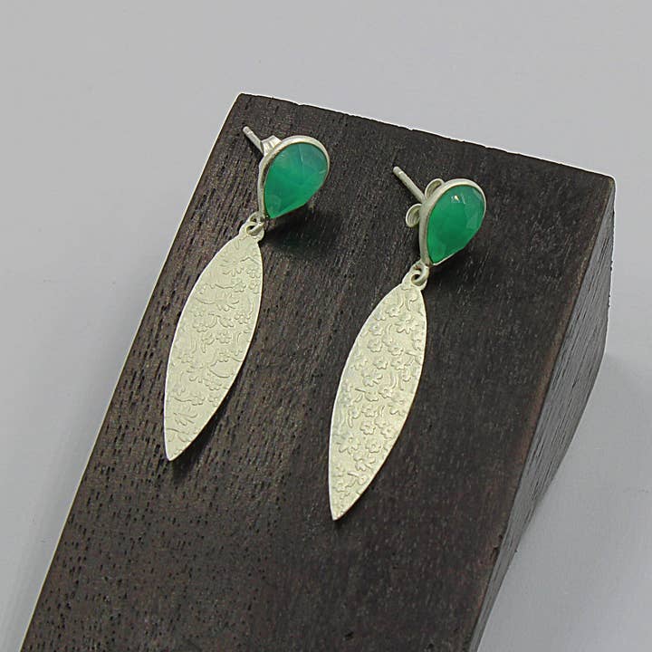 LA MAR - Wholesale Dangle Earrings - Silver-plated earrings with green onyx gemstone4