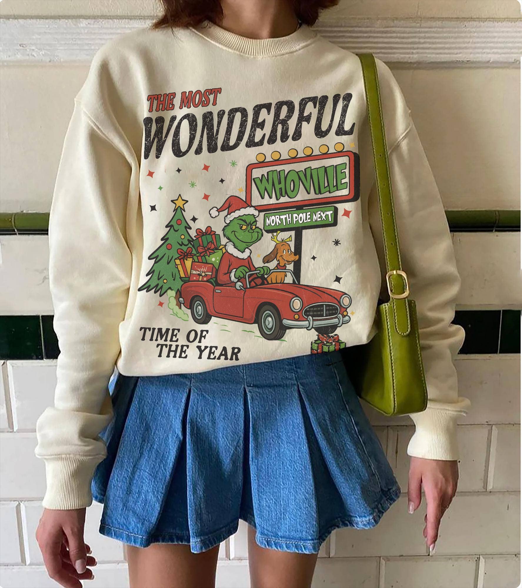 TheKingShirt - Wholesale Graphic Sweatshirt - Women's - Vintage Grinch Christmas Sweater - Universal Vacation2