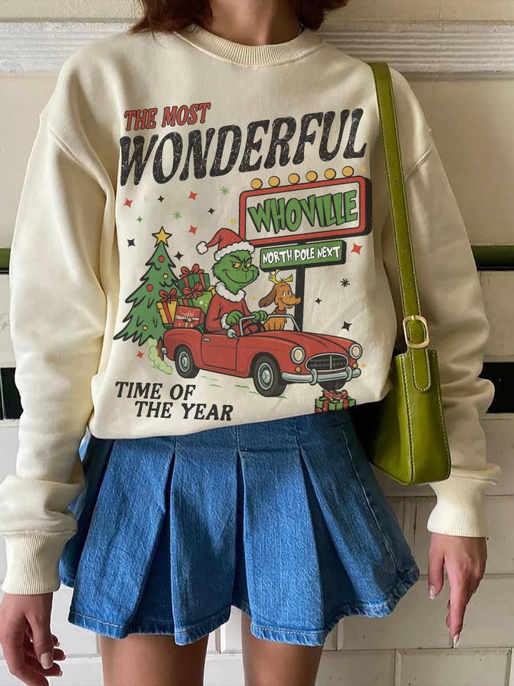 TheKingShirt - Wholesale Graphic Sweatshirt - Women's - Vintage Grinch Christmas Sweater - Universal Vacation2