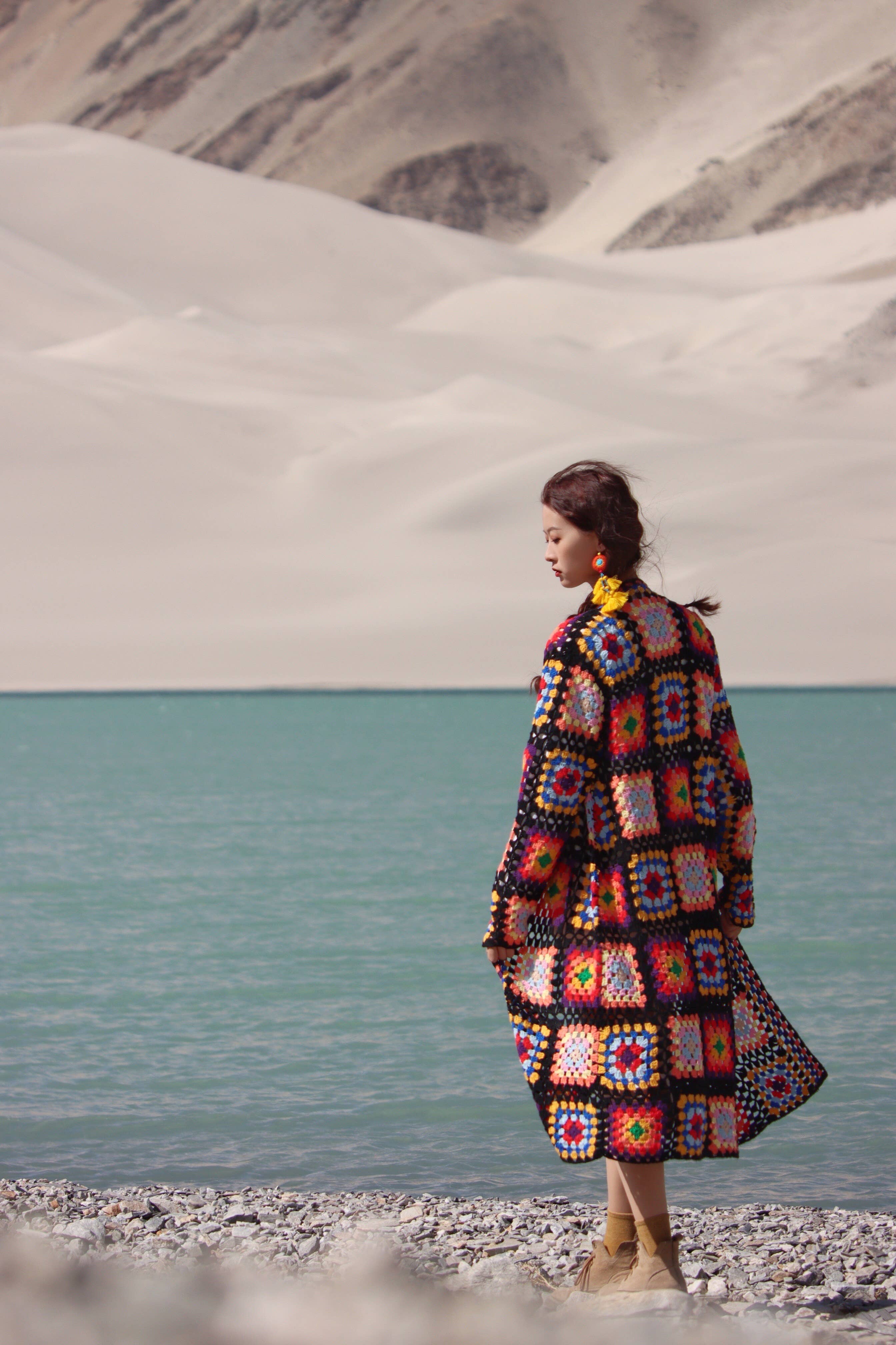 SAACHI - Vente Kimono – femme - Cardigan kimono long en crochet granny à motifs floraux multicolores6