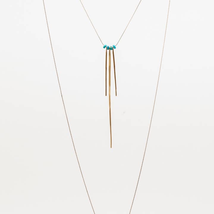 Collana con dorso turchese. per la vendita all'ingrosso da parte di Clementine & Co. Jewelry