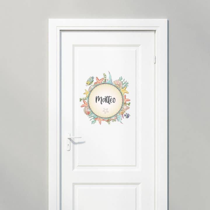 WANDKIND - Vente Décoration murale – enfant et bébé - Sticker mural « Animaux marins avec nom de votre choix » V2771