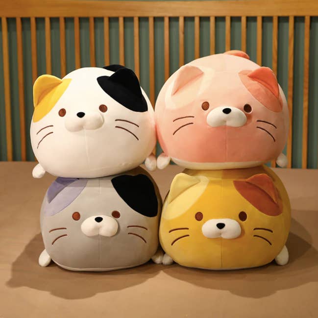Fat Cat Pillow Plush Toy for wholesale by ToyalFriends - All Import Duties Covered!