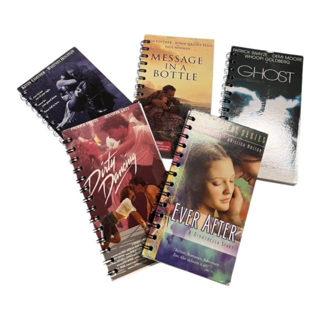 StuckOnU Art - Vendita all'ingrosso Diari/agende - Diari a copertina VHS di film - Romcom, storie d’amore e classici2