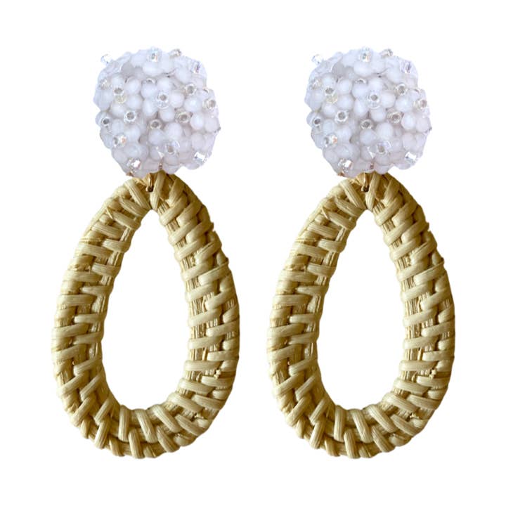 Goutte en rotin blanc Ava pour la vente par M Donohue Collection