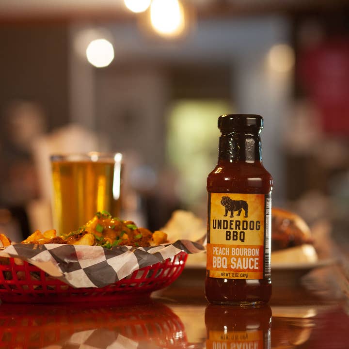 Sauce barbecue au bourbon aux pêches pour la vente par Underdog BBQ