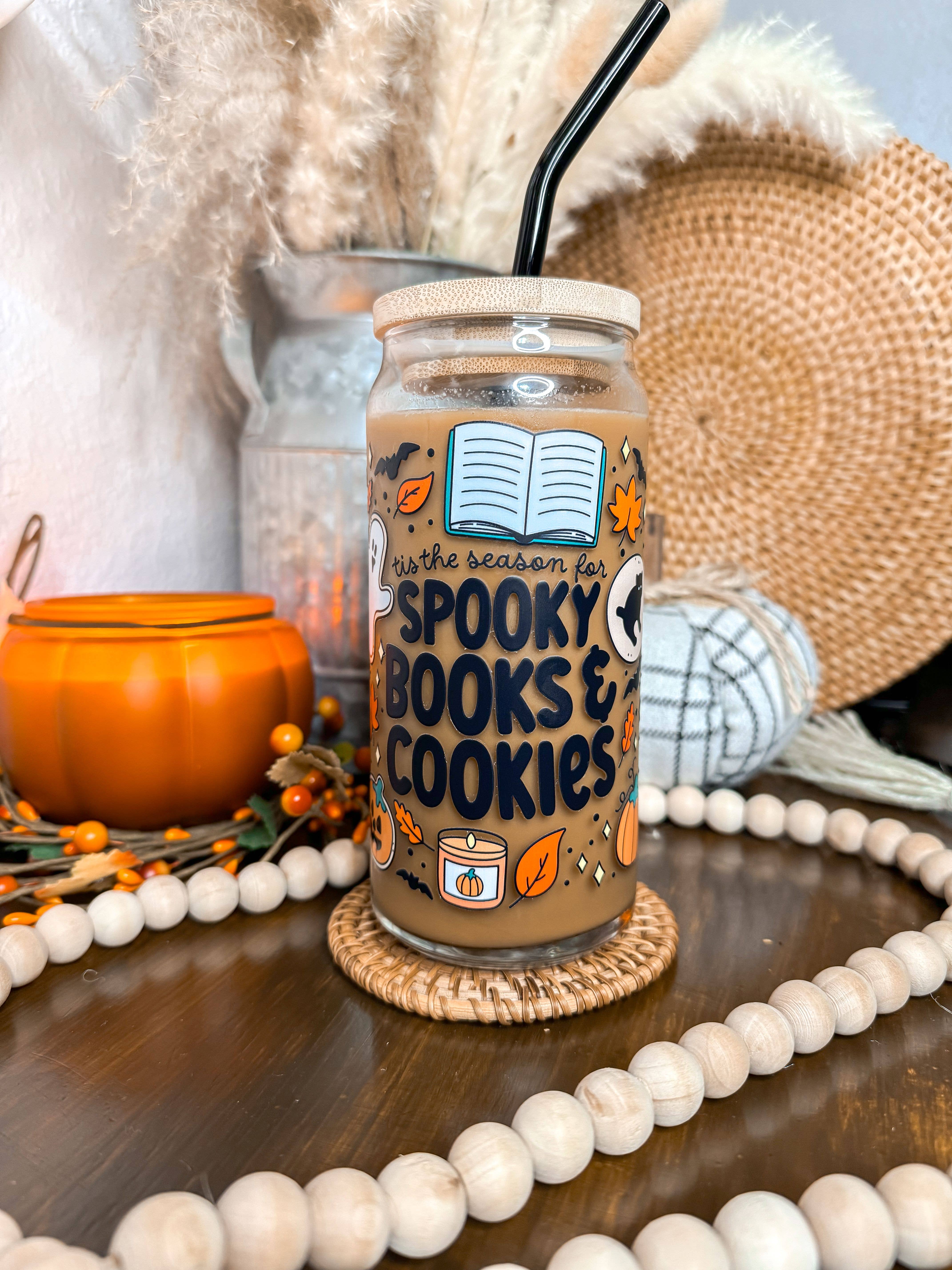 Curly Tailed Designs - Wholesale Drinking Glass/Cup - Spooky Books & Cookies 16oz & 20oz Halloween Glass Cup7