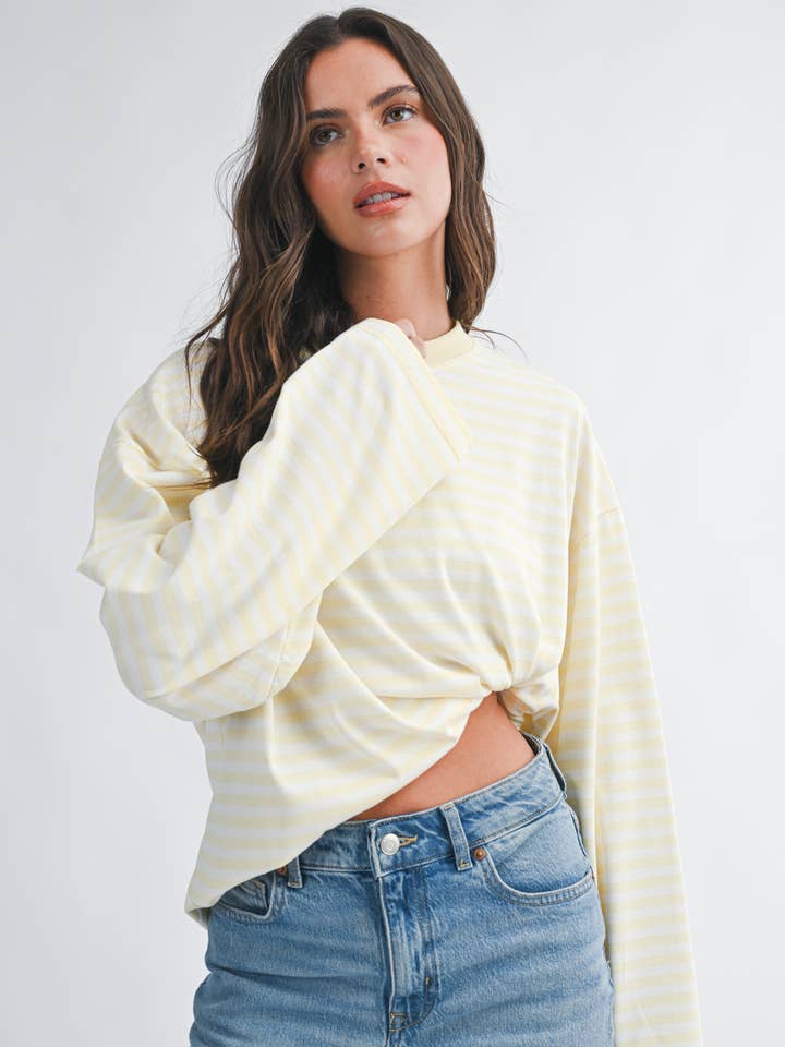 Maglia a Maniche Lunghe a Righe Oversize 8639HN per la vendita all'ingrosso da parte di AEMI + CO