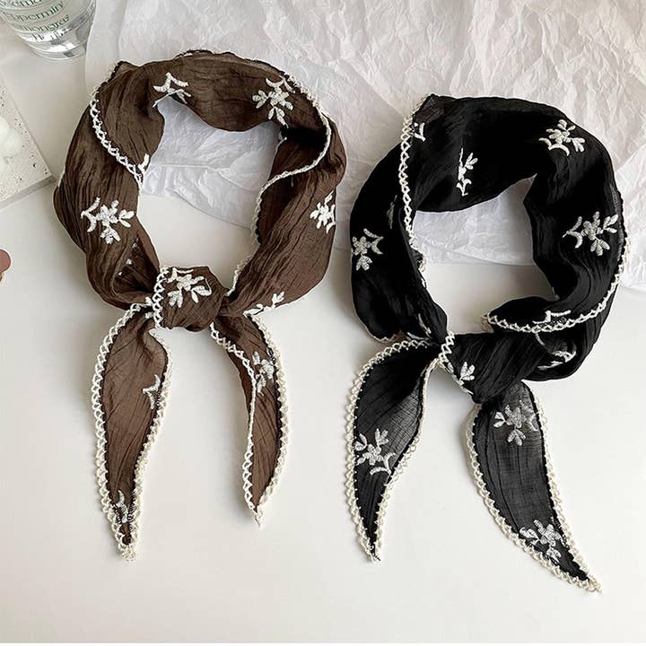 ACCITY - Wholesale Scarf - Women's - THIN FLORAL LACE TRIANGLE SCARF_CWASC0743