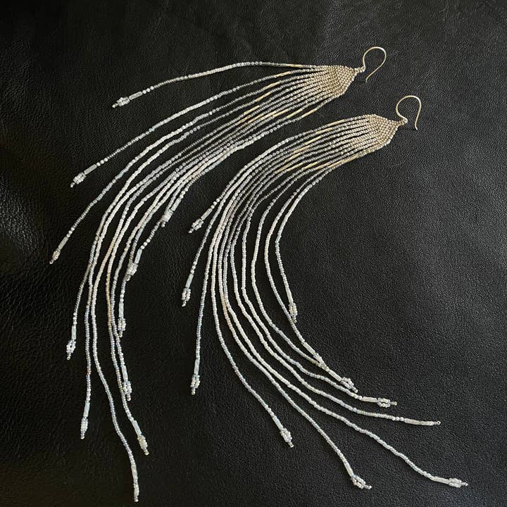 Maui Swan Designs „White & Silver Shine“, lang, Sterlingsilber für den Großhandel von Maui Swan Designs