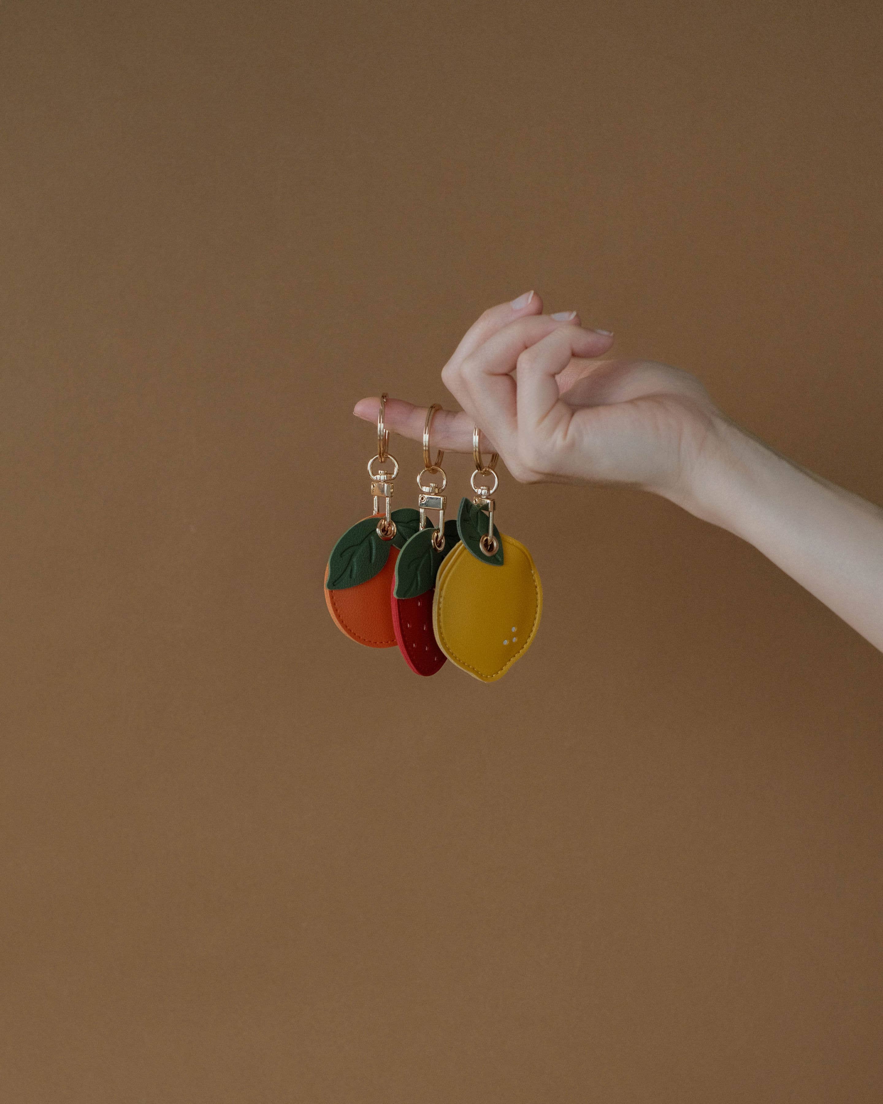 Hunter & Hare - Vendita all'ingrosso Portachiavi - Donna - Portachiavi e Ciondolo per Borsa Juicy Fruit Airtag2