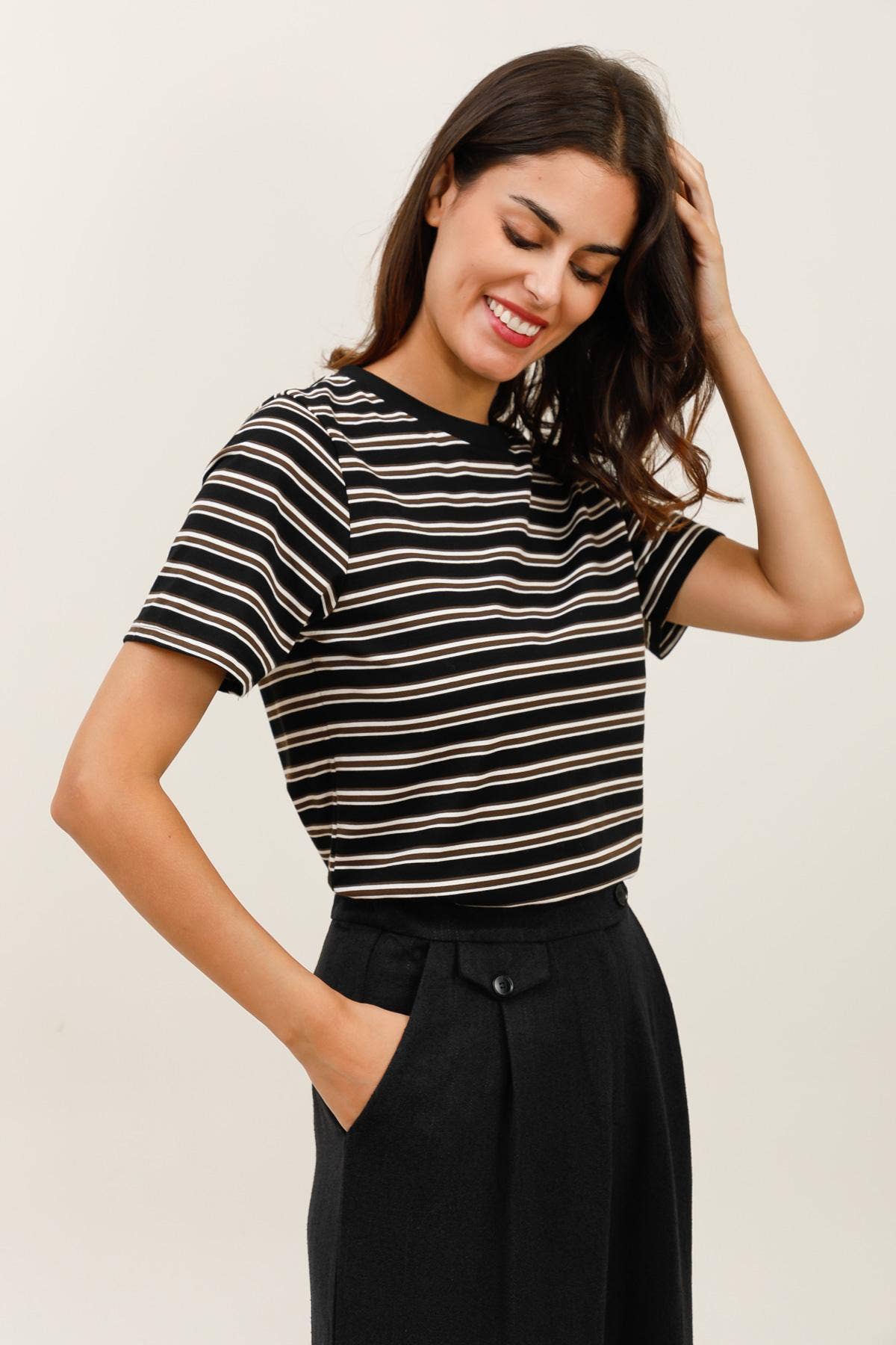 Daphnea - Wholesale T-Shirt - Women's - 31981 STRIPED T-SHIRT2