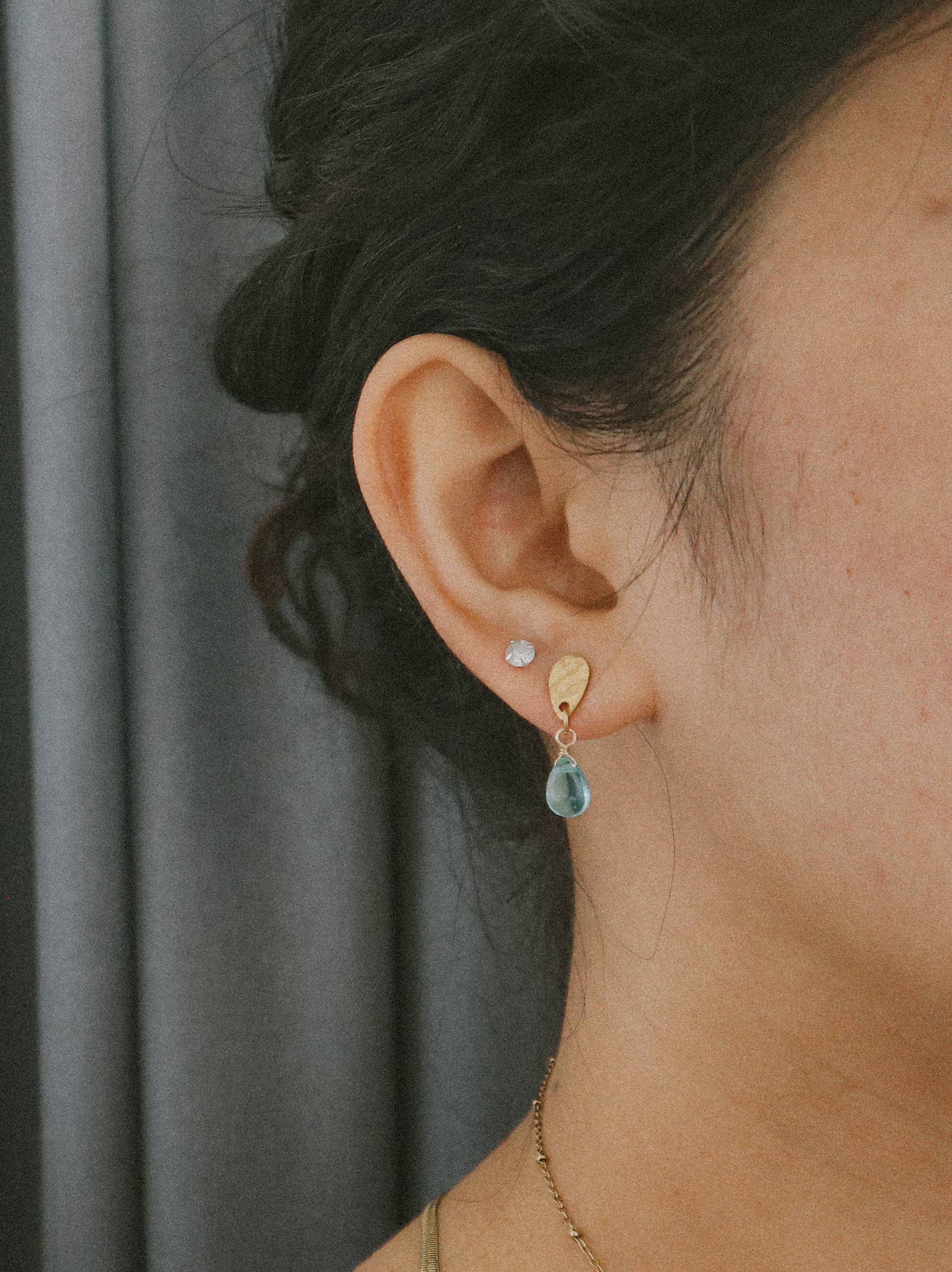 Bali Soul - Wholesale Dangle Earrings - Blue Breeze Glass Teardrop Stud Gold Earrings3