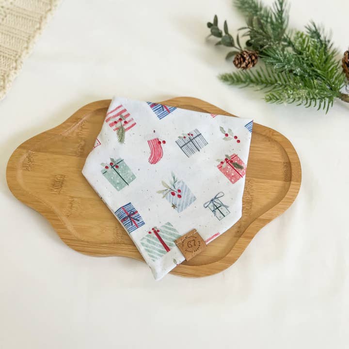 Christmas Morning Presents Bandana for wholesale by Pawsome Tails