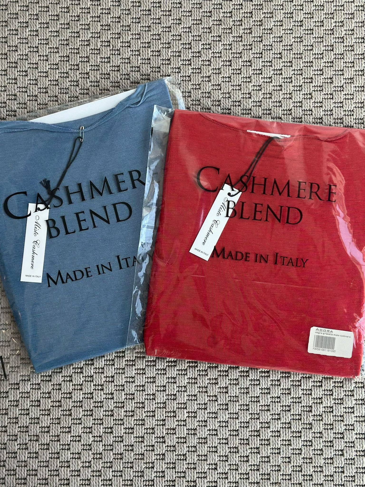 ADORA - Wholesale Knit Top - Women's - Crew neck cashmere blend sweater2