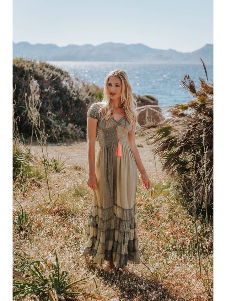 Miss Kitsch – Großhandel Kleid – Damen – Sommer-Maxisommerkleid aus Boho-Seide, seegrün, romantisch5