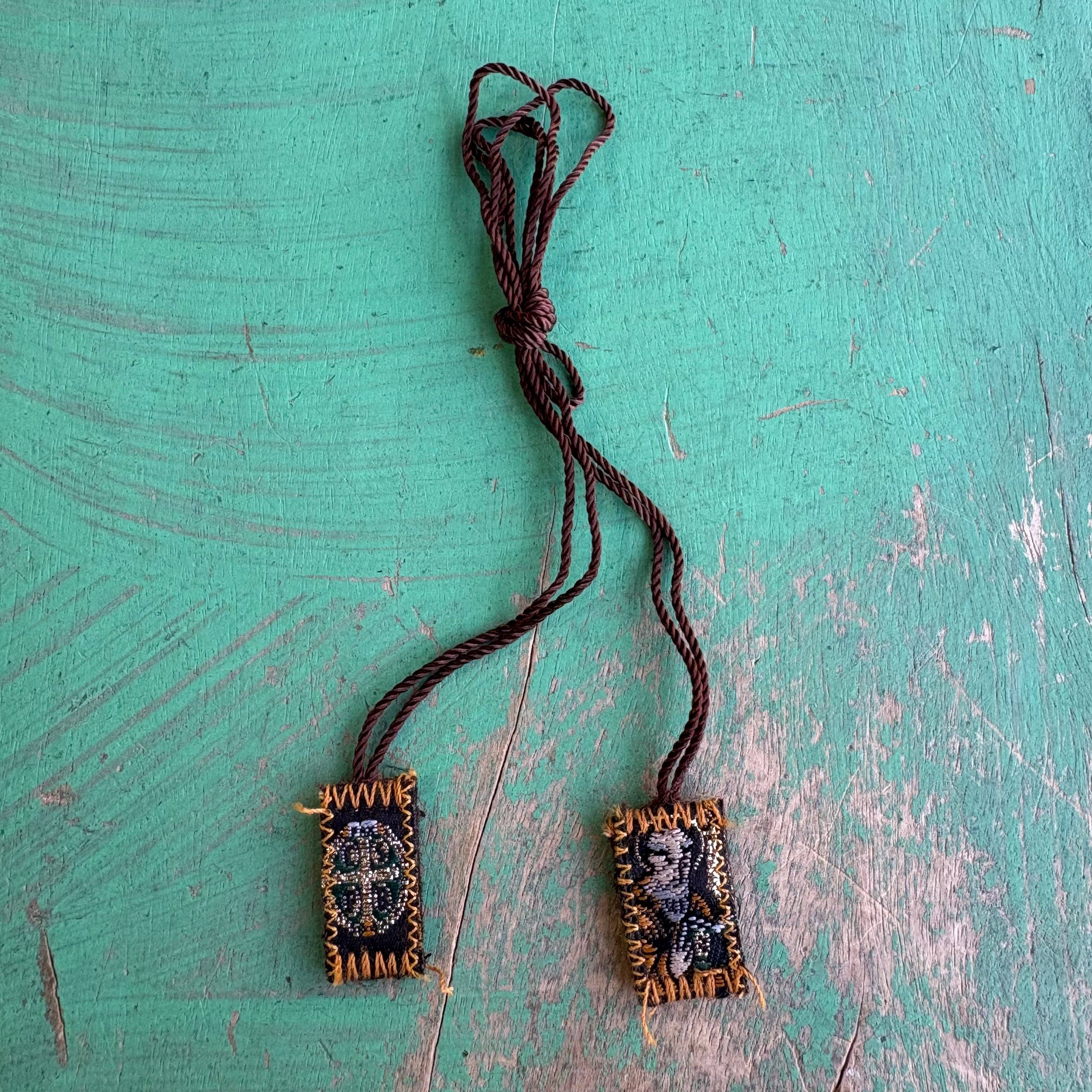 Love and Honor Jesus LLC – Colar de contas de oração por atacado – Escapulário de Tecido Mini de São Bento0