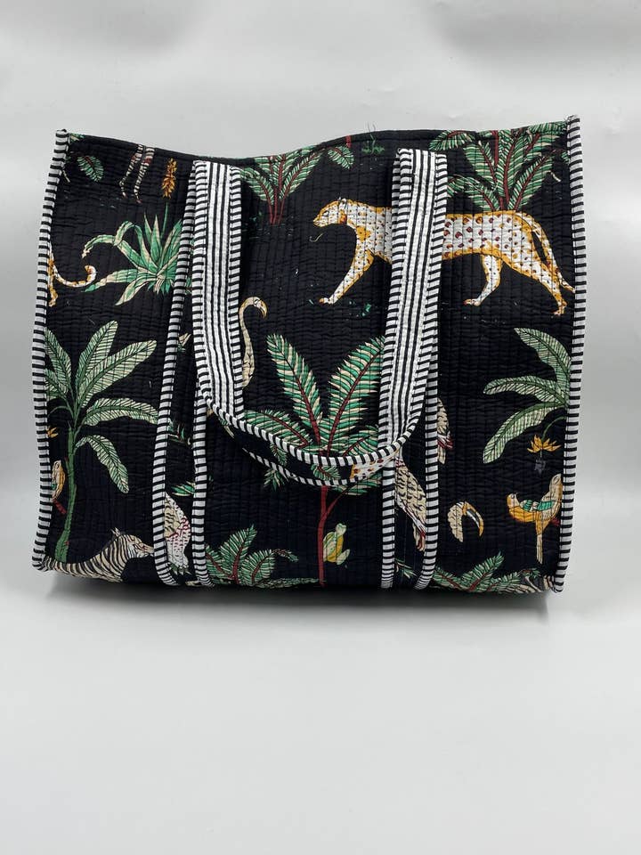 Borsa reversibile navy boho animale trapuntata Kantha 100% cotone per la vendita all'ingrosso da parte di Funky Yak Ltd