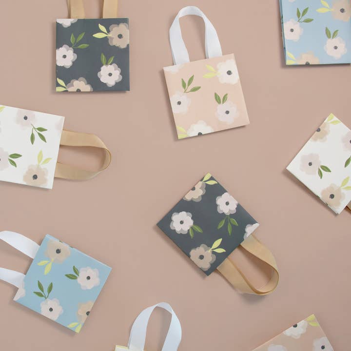 Elum Designs - Wholesale Gift Bag Set/Pack - GB, Big Blooms, 10 Piece Gift Bag Tissue - Gift Bag