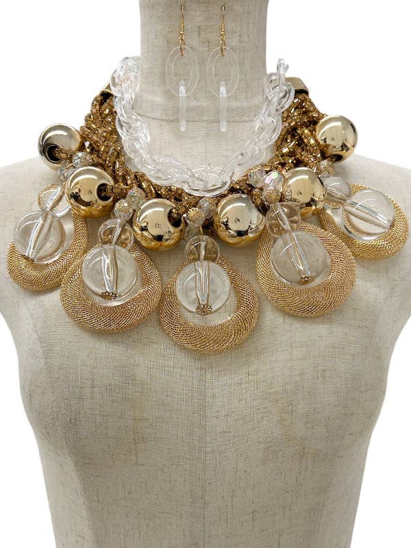 Collier ras de cou à perles en grappes et mailles, avec boucles d’oreilles assorties pour la vente par Andrea Bijoux