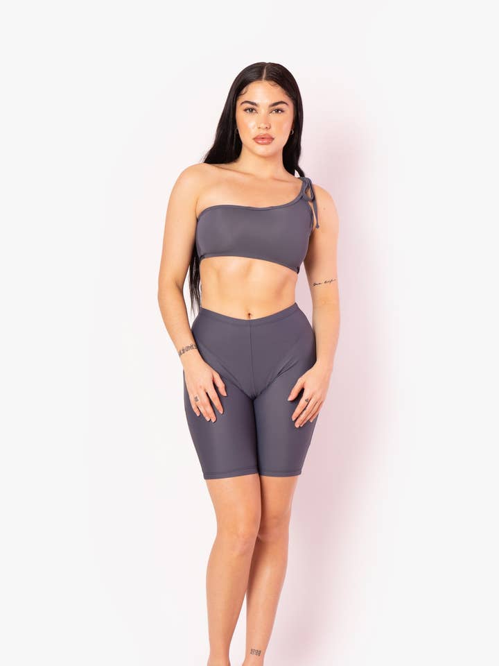 Juego de dos piezas de corbata asimétrica gris ahumado para venta al por mayor de Playsuit Apparel