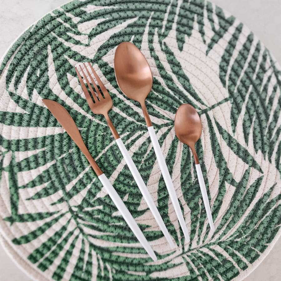 CLINQ - Wholesale Cutlery set - White and Copper Cutlery  (Set of 16)2