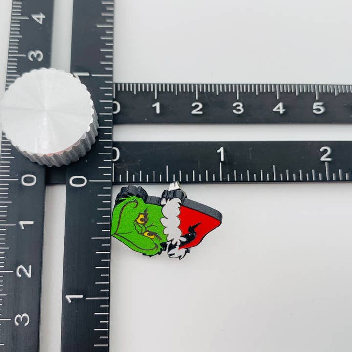 Mio Queena - Wholesale Stud/Post Earrings - Grinch with Christmas Hat Acrylic Ear Studs