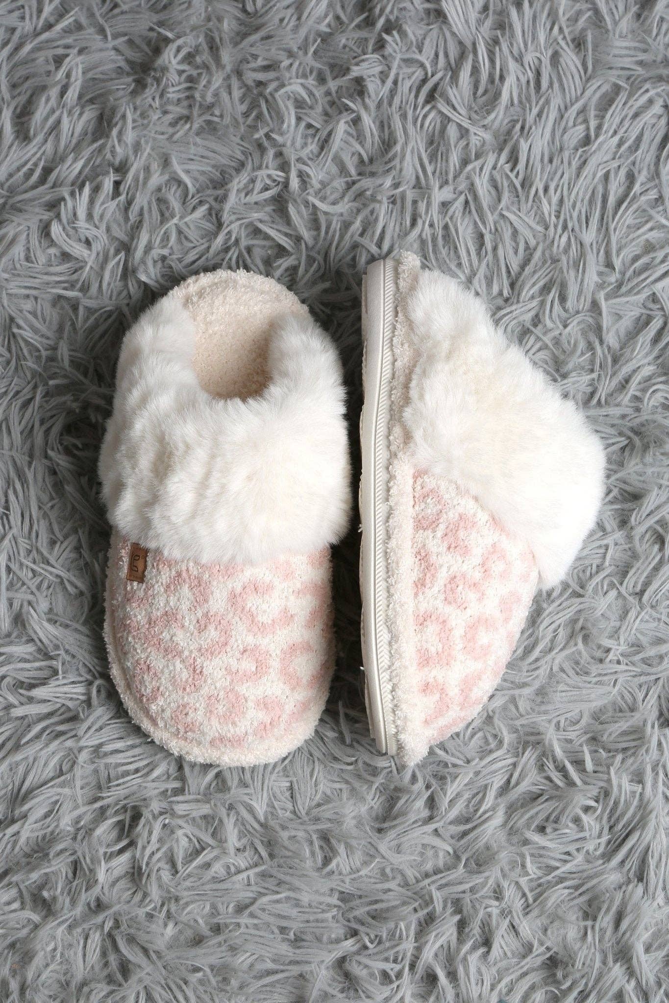 MiMi Wholesale - Wholesale Slippers - Women's - JCL6125 Super Lux Leopard Faux Fur Cuff Slippers14