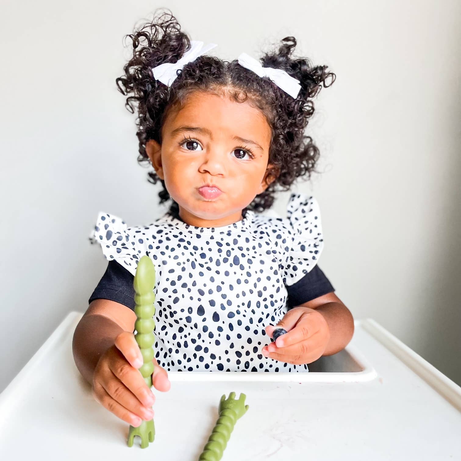 BapronBaby - Wholesale Apron - Kids - Organic Dot Flutter Bapron3