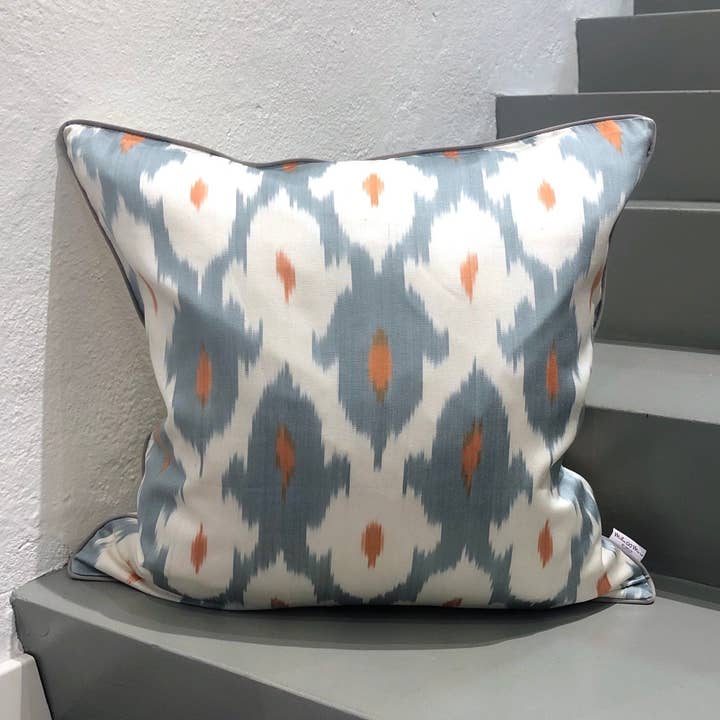 Almofada Ikat de Seda Azul Primavera | Travesseiro Ikat de Seda Azul Primavera por atacado de Mila∞Miro by Emelie