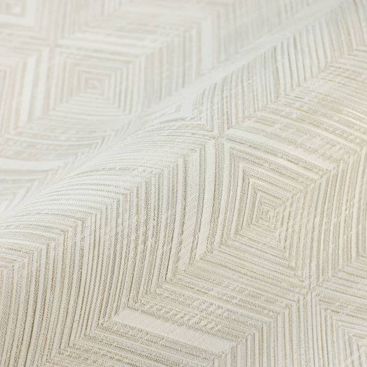 Papier peint géométrique gaufré, rayures à chevrons 3D, vinyle, non tissé, non adhésif, grand rouleau de 178 pieds carrés, décoration de luxe abstraite pour la vente par Walloro Luxury Embossed Wallpaper