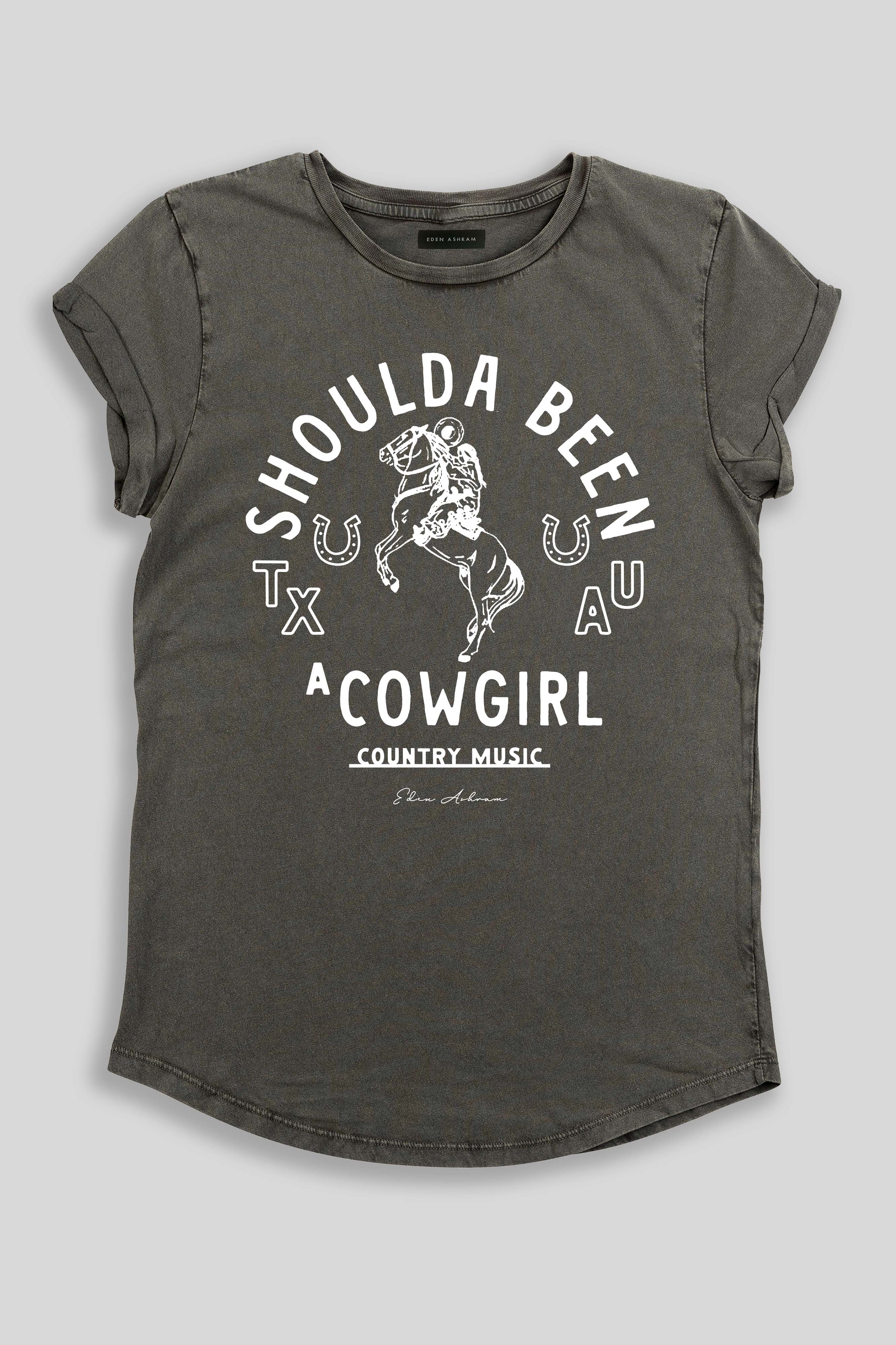 Eden Ashram - Vente T-shirt sérigraphié – femme - T-shirt premium à manches retroussées "Shoulda Been A Cowgirl"3