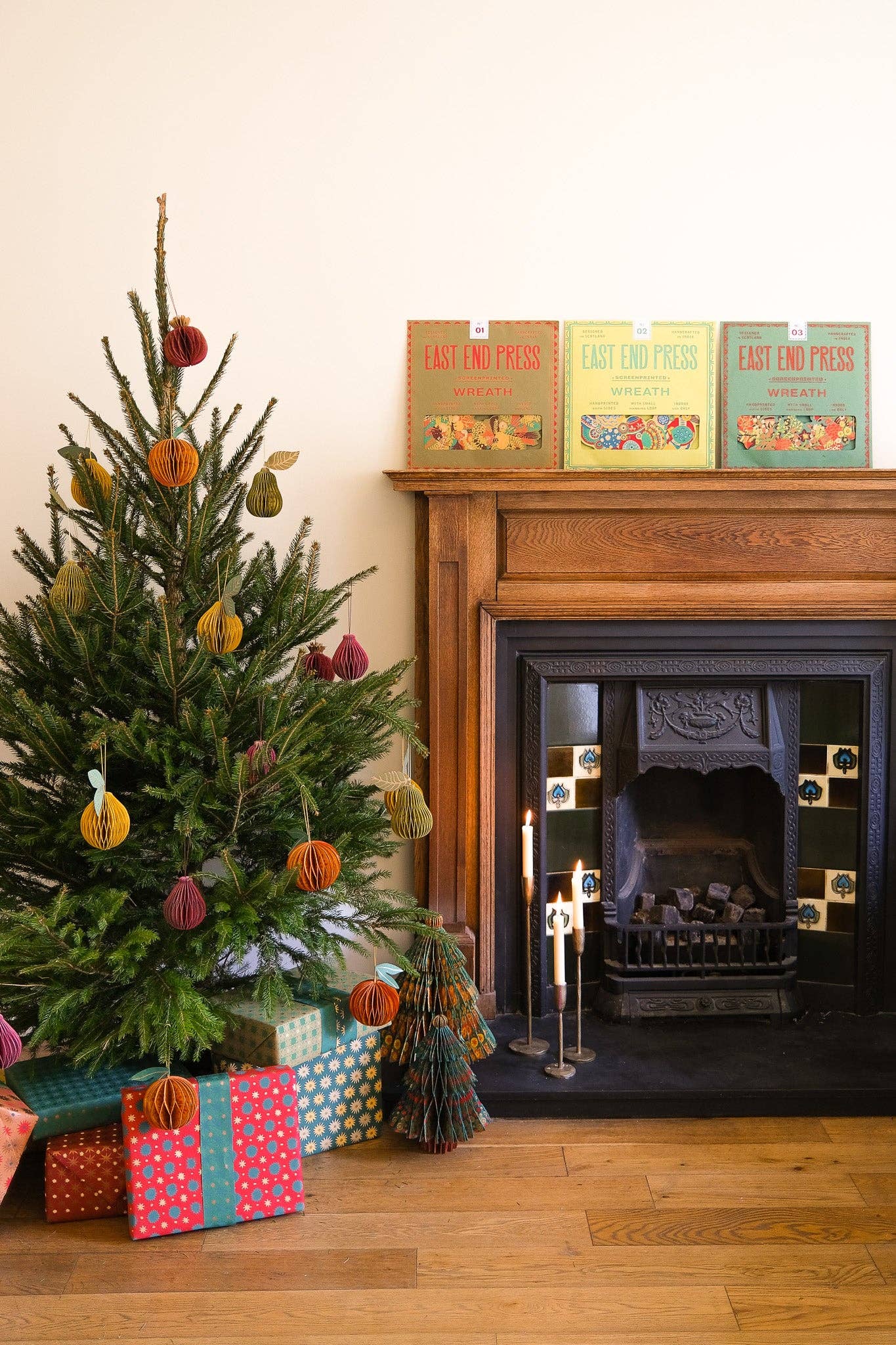 East End Press – wholesale Wreath – UK/EU: Bauble Cotton Board Wreath14