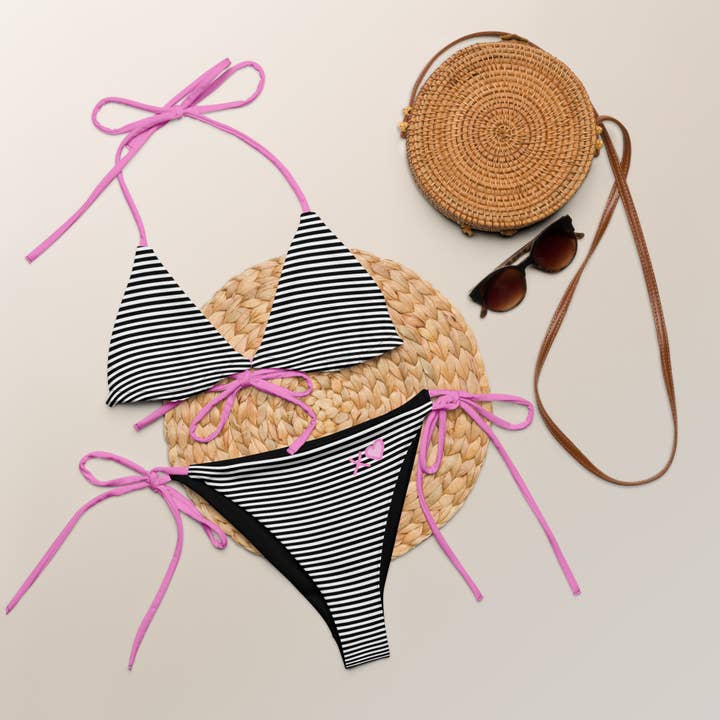 Pop de rose avec une touche de rayures bikini en ficelle recyclée pour la vente par Once Upon a Find Couture
